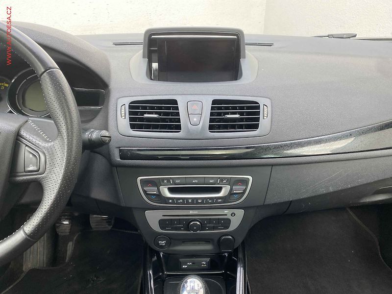 Renault Mégane (2014) 1.5 dCi, BOSE Edition, panor - fotka 12 z 19