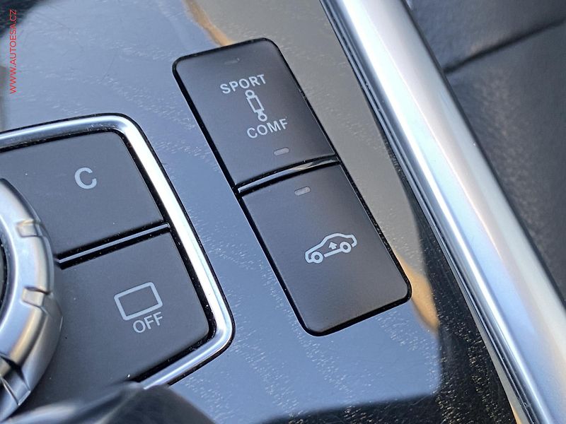 Mercedes-Benz Třídy E (2015) 3.0 CDi E350 4M, Avantgarde - fotka 16 z 21