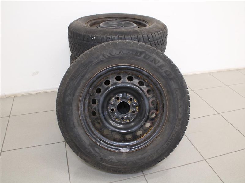 Mitsubishi Outlander 2,3 DI-D 110kW 4x4 7-míst ČR - fotka 21 z 22
