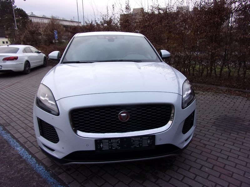 Jaguar E-Pace 2.0D Bussines edit., new motor - fotka 2 z 18