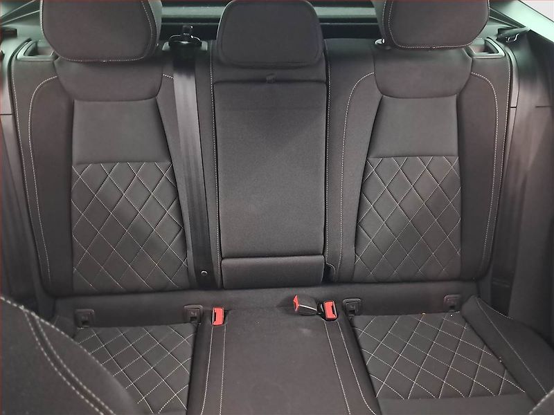 Škoda Karoq (2021) Sportline 1.5 TSI - fotka 10 z 22