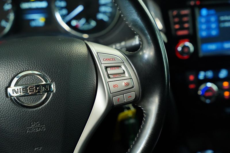 Nissan Qashqai - fotka 18 z 28