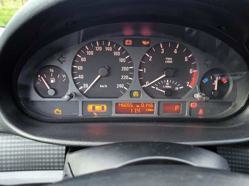 BMW Řada 3 320iAUTOMAT 6VÁLCŮ*BEZ KOROZE* - fotka 61 z 87