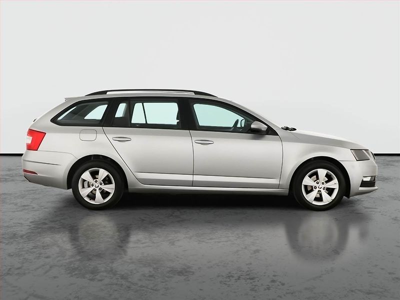 Škoda Octavia (2019) 1.6 TDI, Tempomat - fotka 6 z 16