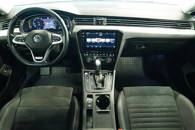 Volkswagen Passat - fotka 5 z 25