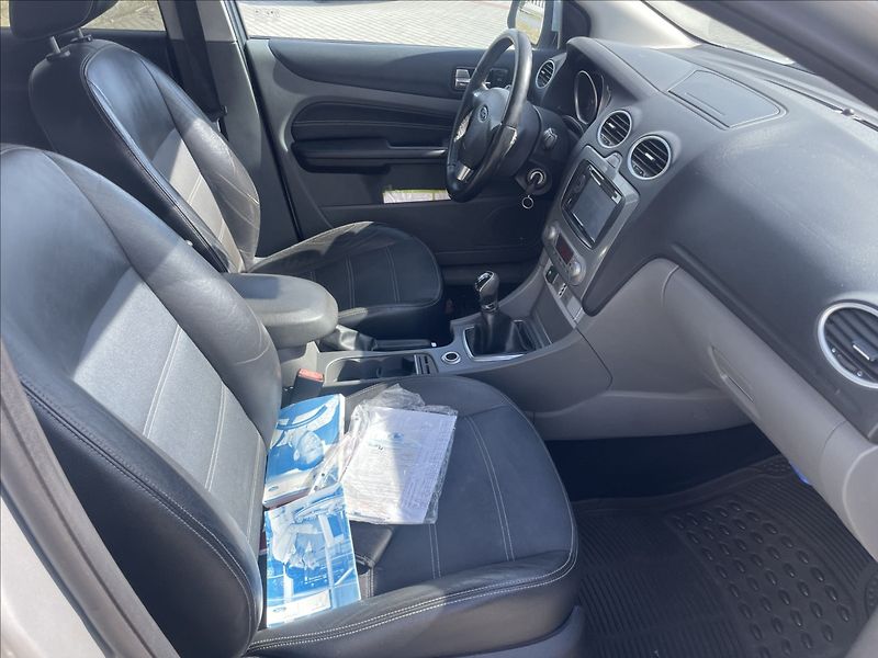 Ford Focus 1,8 i 16V 92kw LPG Titanium - fotka 12 z 29