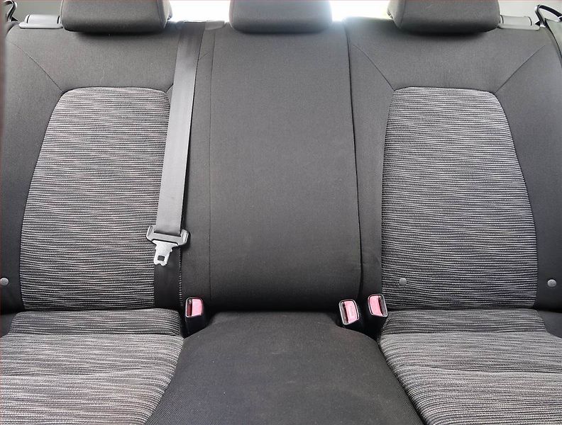 Kia Ceed (2009) 1.4 CVVT, po STK, jezdí dobře - fotka 10 z 16