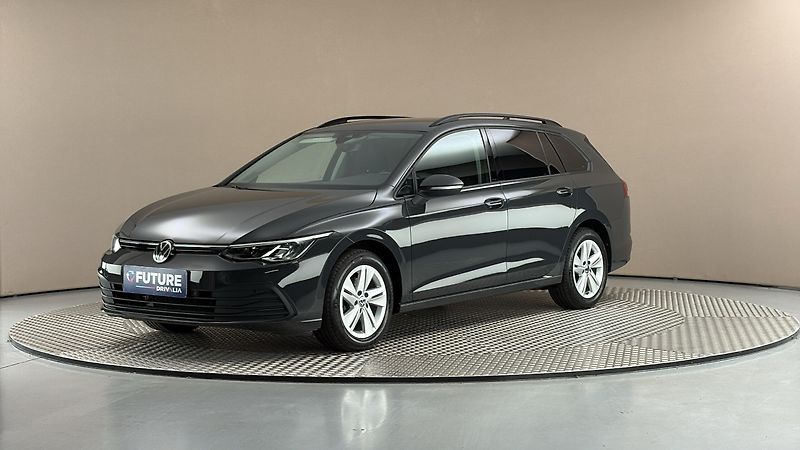 Volkswagen Golf 1.5 TSI Life Variant - fotka 1 z 26
