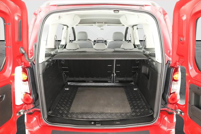 Citroën Berlingo (2015) Feel 1.6 HDi, 5Míst, ČR, 1Maj - fotka 10 z 11