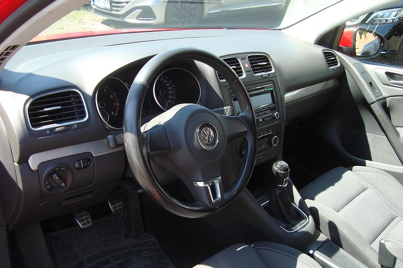 Volkswagen Golf (2011) VI,1.2TSi,ČR,Serv.Kn,114tis.km - fotka 26 z 75