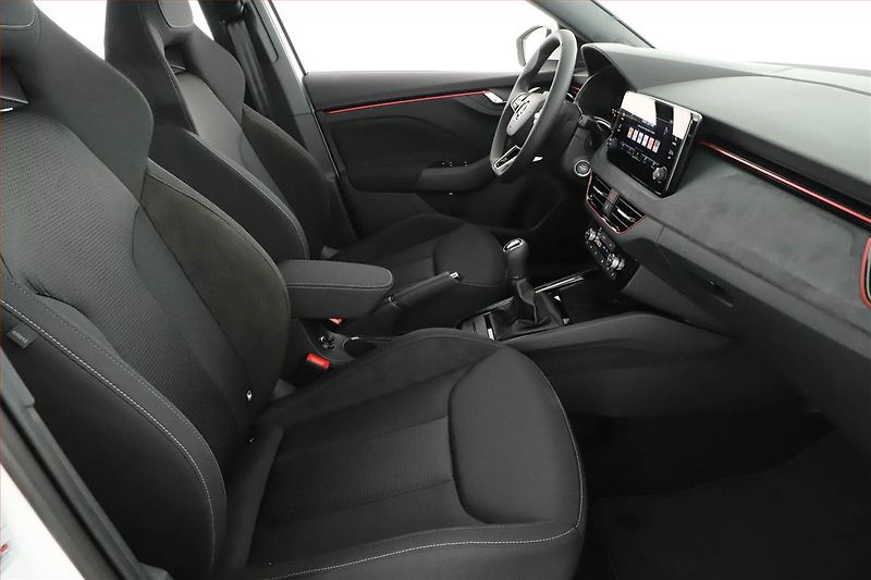 Škoda Kamiq (2025) 1.0 TSI, DRIVE, SENZORY - fotka 7 z 19