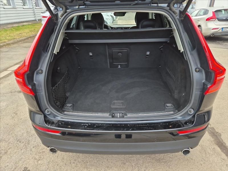 Volvo XC60 2,0 D3 MOMENTUM+ MAN - fotka 11 z 18