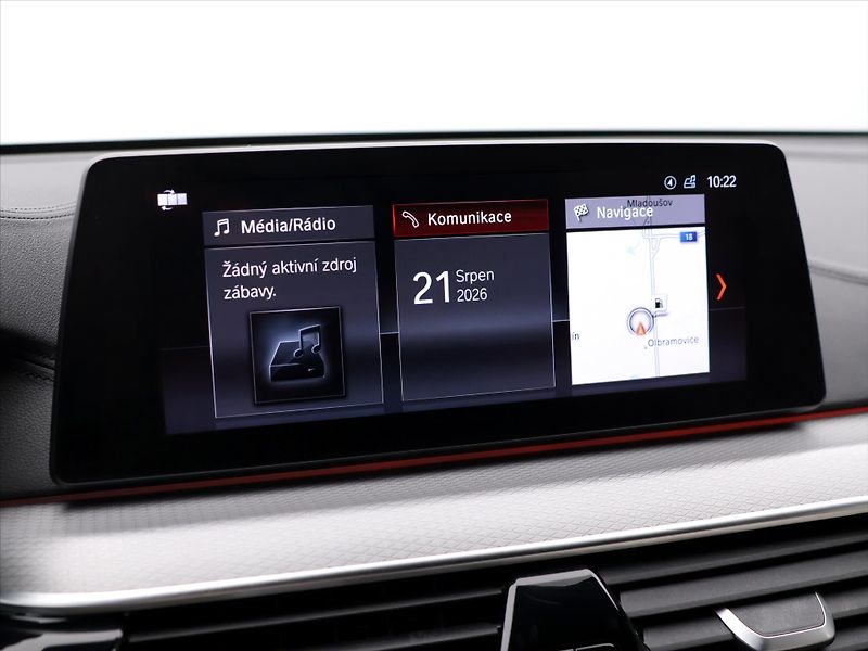 BMW Řada 6 3,0 250kW 640i xD GT CZ DPH - fotka 29 z 46
