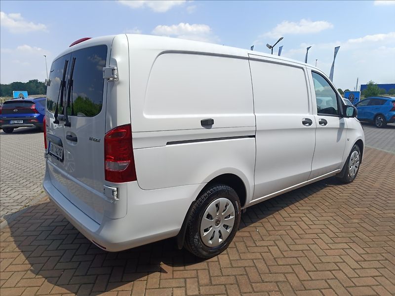 Mercedes-Benz Vito 1,6 111 CDi Nosnost 1050kg - fotka 5 z 23