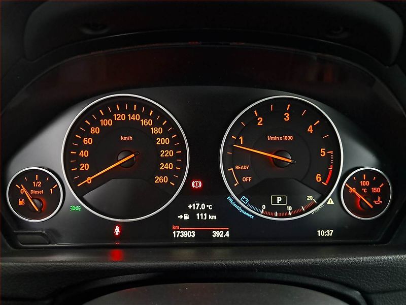 BMW Řada 3 (2014) 318 d, Automat, Navi - fotka 11 z 25