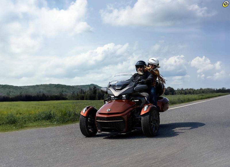 Can-Am Spyder F3-S (2026) Spyder F3 LTD Special Series, - fotka 3 z 9