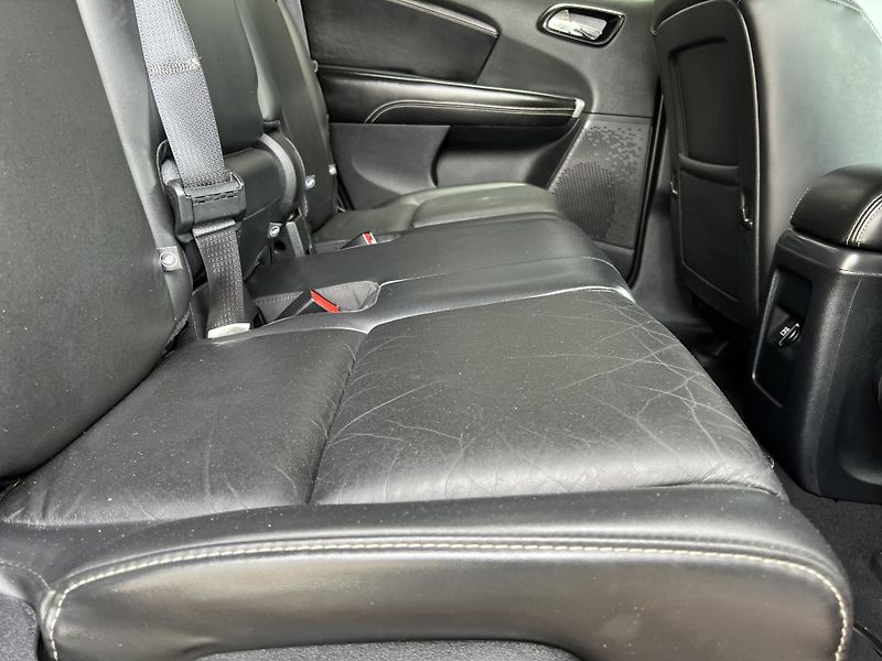 Fiat Freemont 2.0MJT 4x4 AUTOMAT 7MÍST KŮŽE  - fotka 35 z 50