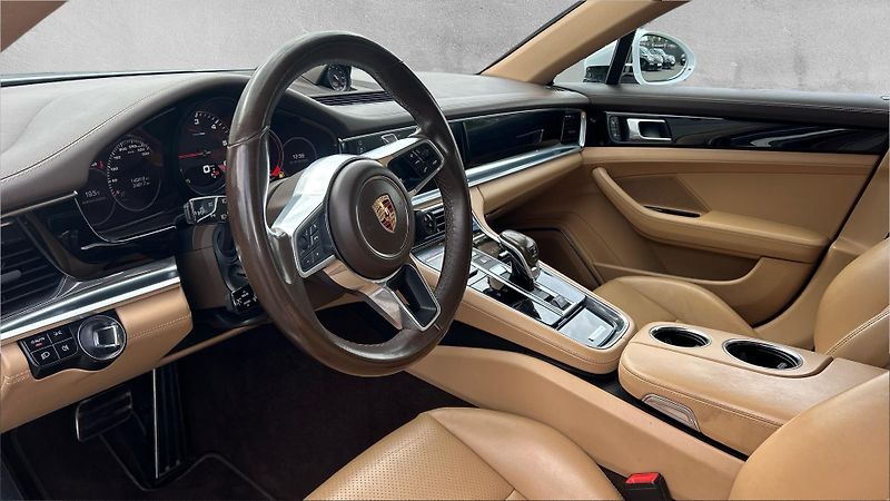 Porsche Panamera 4S Diesel 3956ccm  310kW 422PS - fotka 15 z 30