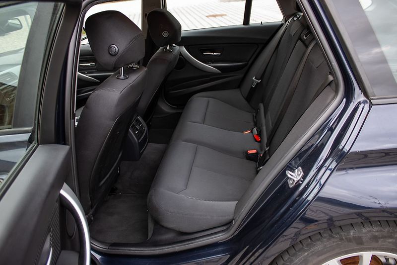 BMW Řada 3 - fotka 32 z 43