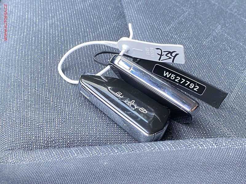 Volkswagen Golf (2022) 2.0 TDi, ČR, Life, LED - fotka 18 z 18