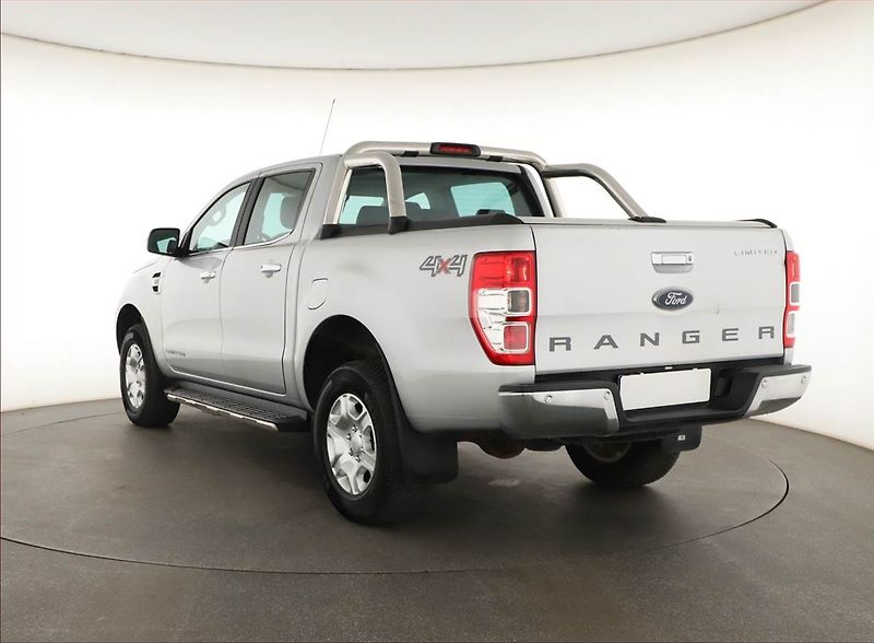 Ford Ranger (2018) Limited 2.2 TDCi - fotka 4 z 17