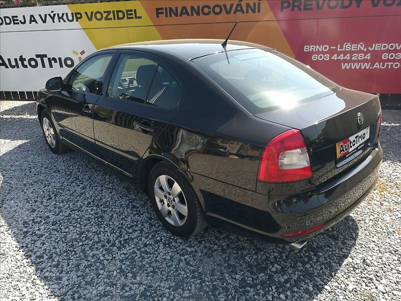 Škoda Octavia 1,6 TDI Ambiente - fotka 4 z 18