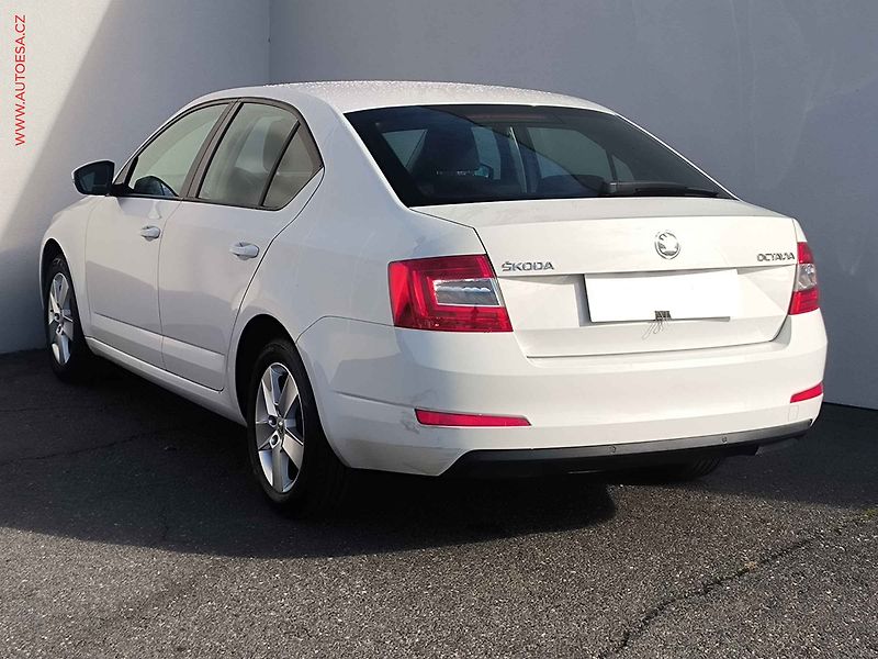 Škoda Octavia (2016) 1.6 TDi, 2.maj,ČR, AC, temp - fotka 6 z 19