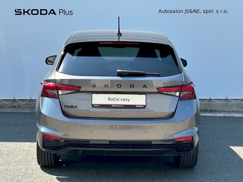 Škoda Fabia (2025) Monte Carlo 1.0 TSI 85 kW - fotka 9 z 32
