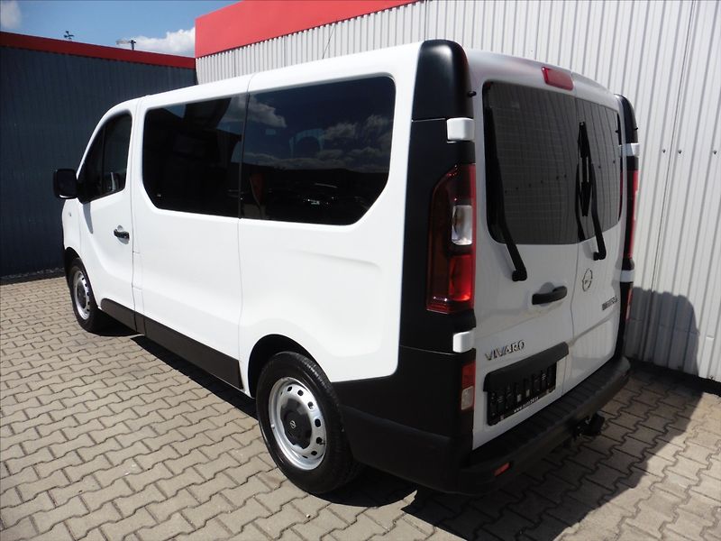 Opel Vivaro 1,6 CDTI BITurbo 125 L1H1 - fotka 3 z 14