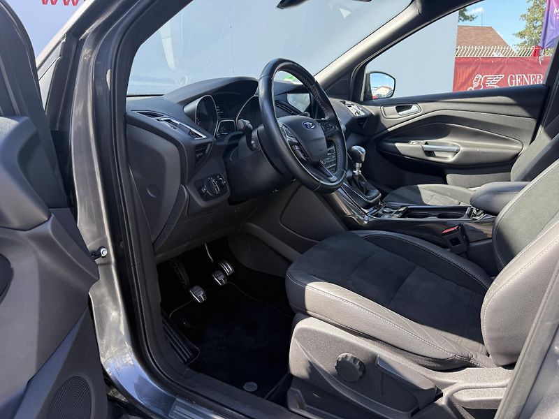 Ford Kuga (2017) 1.5 EcoBoost ST line 110kW - fotka 20 z 40