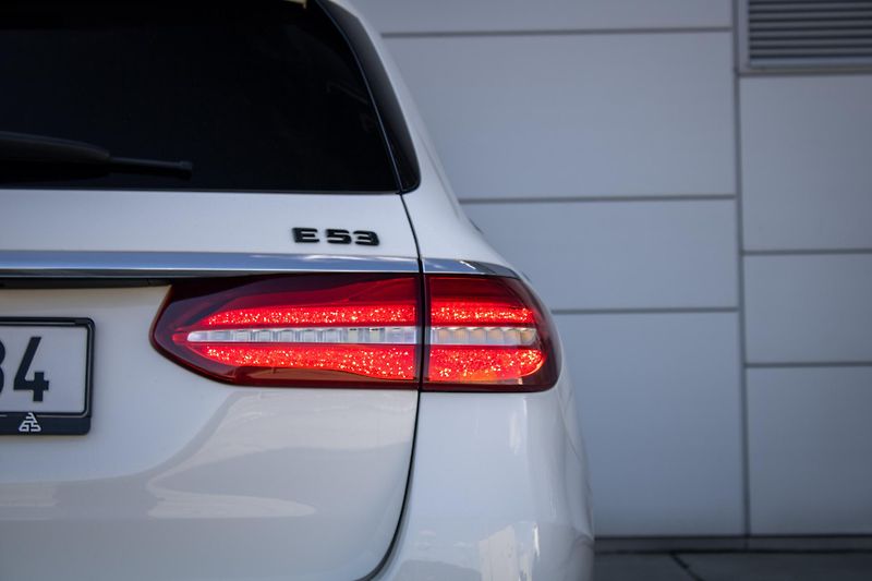 Mercedes-Benz Třídy E (2019) Mercedes-AMG 53 4MATIC+ A/T - fotka 12 z 50