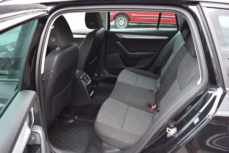 Škoda Octavia (2016) 1.4TSI 110kw AMBITION GREENLIN - fotka 15 z 48