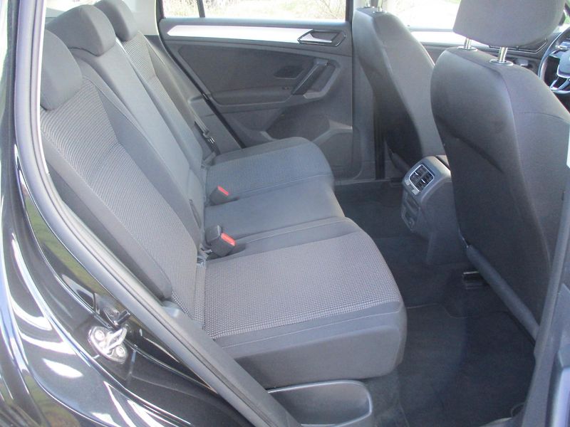 Volkswagen Tiguan 2.0TDi 110kW*TZ*PANORAMA*6MAN - fotka 30 z 43