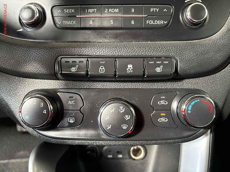 Kia Ceed (2013) 1.4 i - fotka 13 z 14