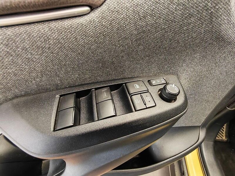Toyota Yaris Cross 1.5 Hybrid - fotka 19 z 37