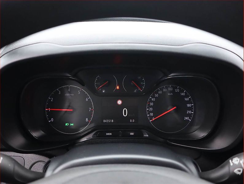 Opel Combo (2022) Edition 1.2 Turbo, 5Míst, SR - fotka 11 z 19