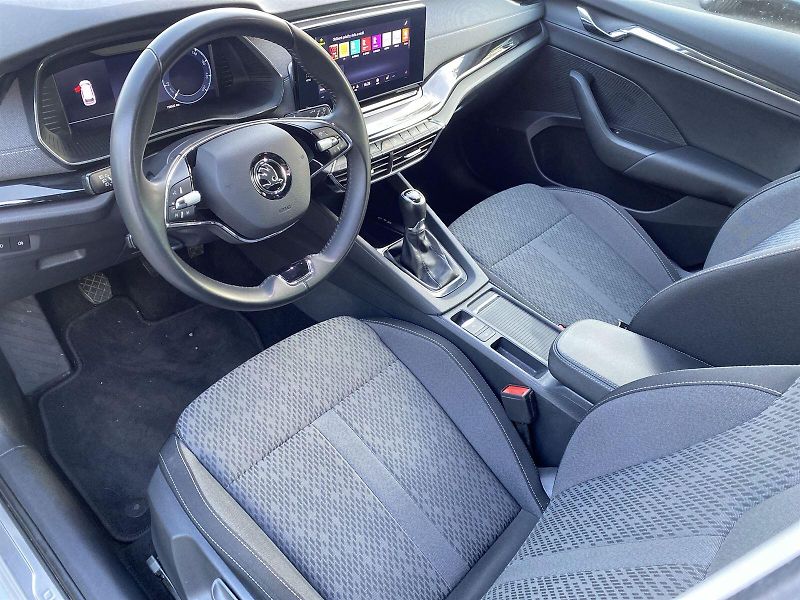 Škoda Octavia (2022) Combi 1.5 TSI Style+ - fotka 6 z 38