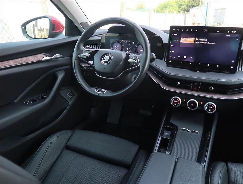 Škoda Superb (2024) 2.0 TSI - fotka 7 z 22