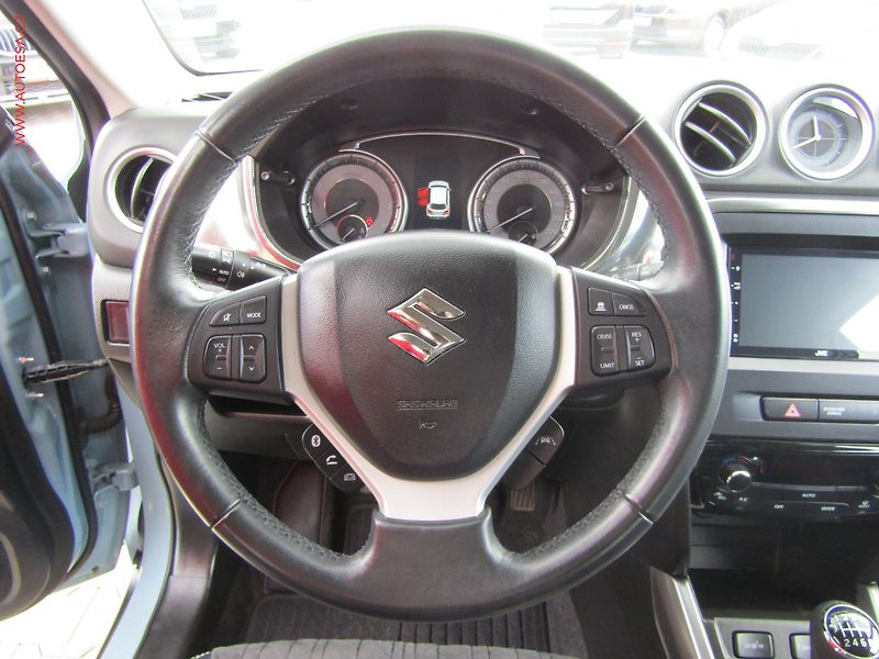 Suzuki Vitara (2021) 1.4T 4x4, 2.maj,ČR, Elegance - fotka 17 z 21