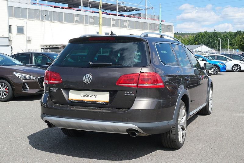 Volkswagen Passat - fotka 2 z 6