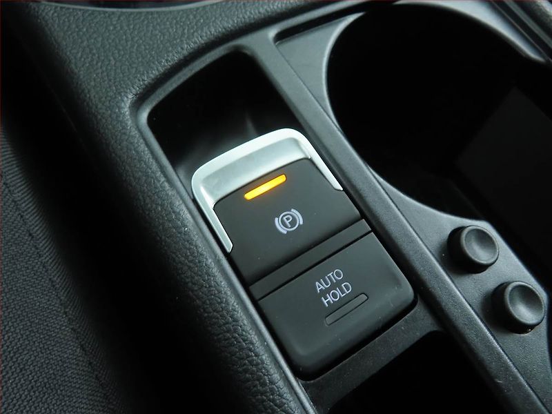 Volkswagen Touran (2023) 1.5 TSI - fotka 29 z 30