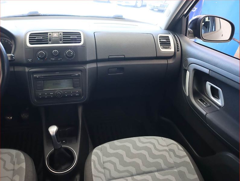 Škoda Fabia (2008) 1.4 16V, Serv.kniha - fotka 8 z 14