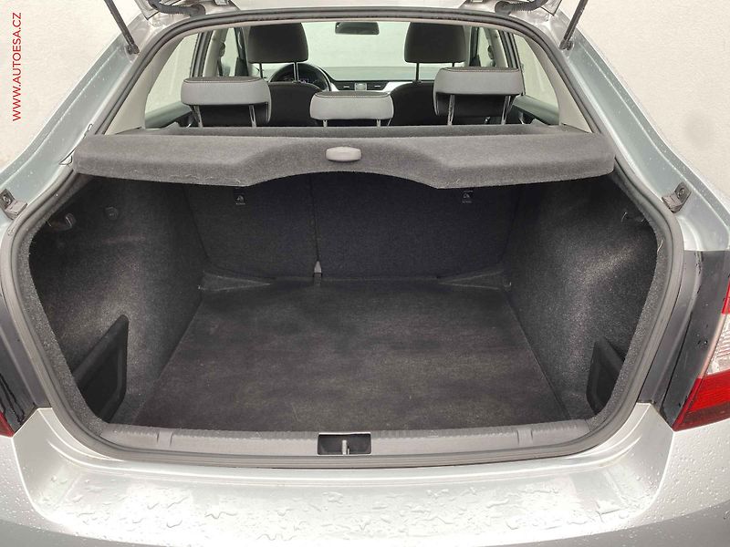 Škoda Rapid (2019) 1.0 TSI, ČR, AC, park.čidla - fotka 7 z 16