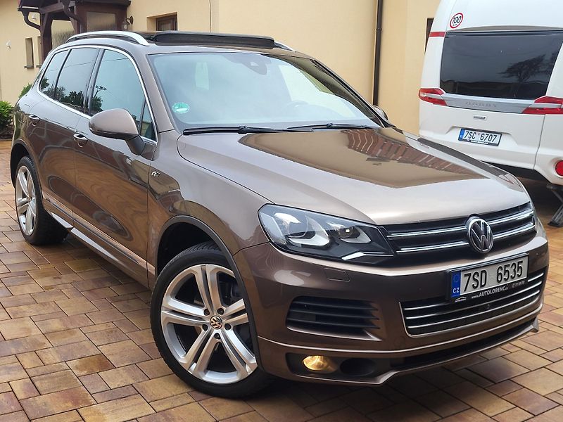 Volkswagen Touareg (2014) 4.2TDi V8 250KW*R-LINE*PANORAM - fotka 6 z 55
