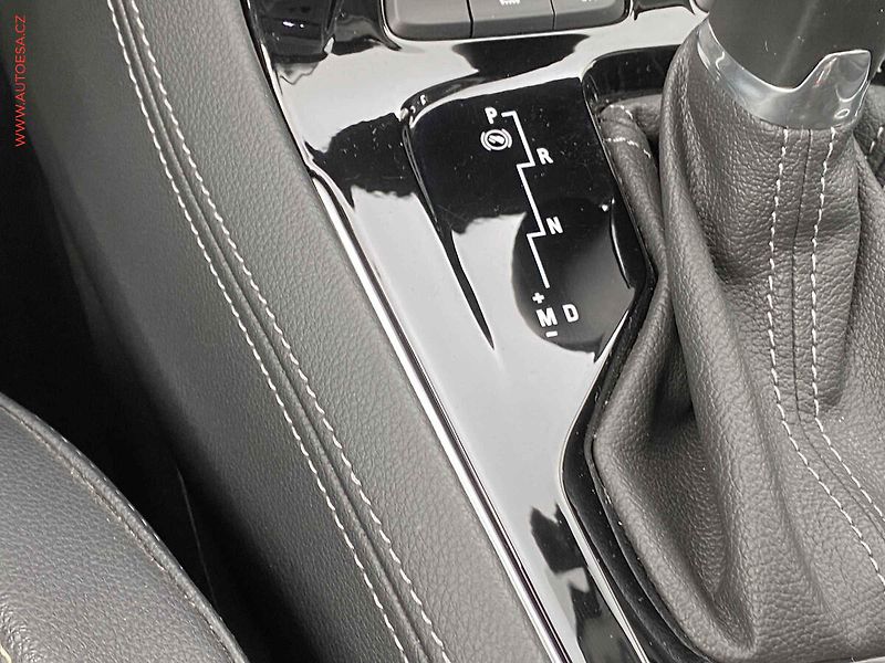 Opel Grandland X (2019) 1.6 T, Innovation, AT, TZ - fotka 14 z 20