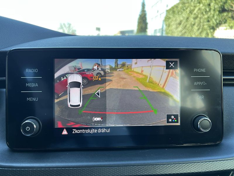 Škoda Kamiq Ambition 1.0TSi 70kw KAMERA  - fotka 22 z 42