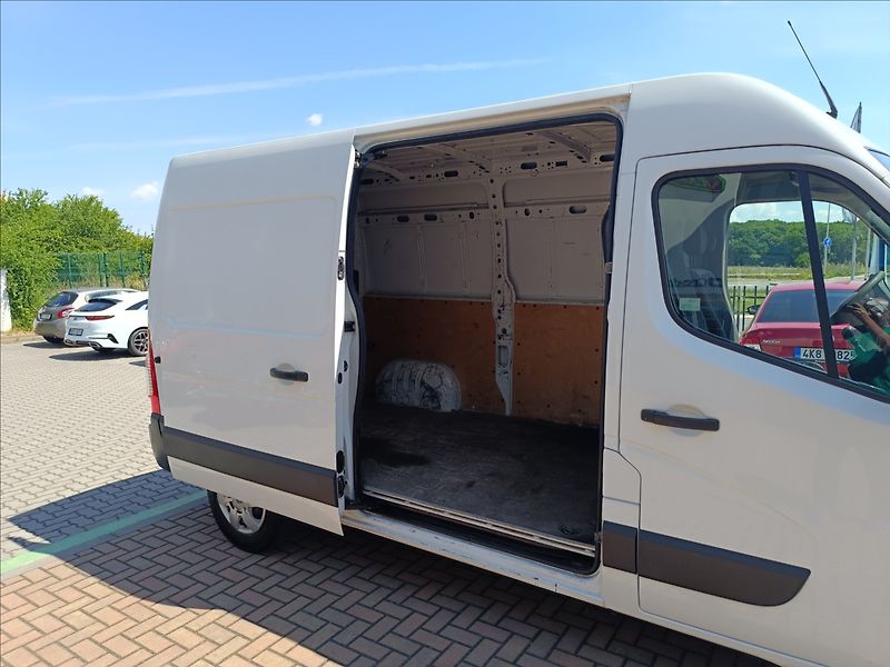 Renault Master 2,3 DCi - fotka 9 z 19