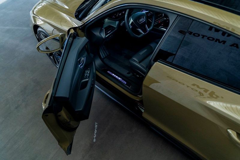 Audi Ostatní 350kW Laser HUD NightV ZÁRUKA - fotka 16 z 42