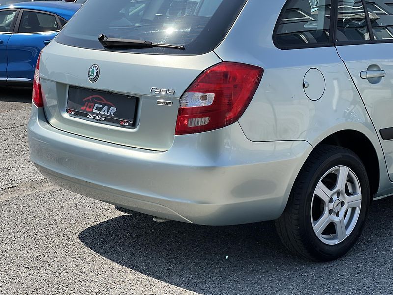 Škoda Fabia 1.6TDi 55KW ALU ČR KLIMA - fotka 34 z 34