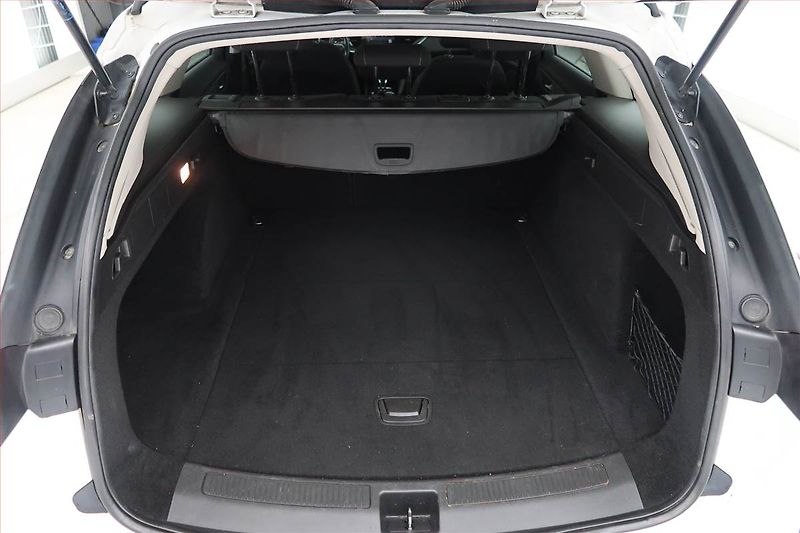 Opel Insignia (2017) 2.0 CDTI, Tempomat - fotka 13 z 21